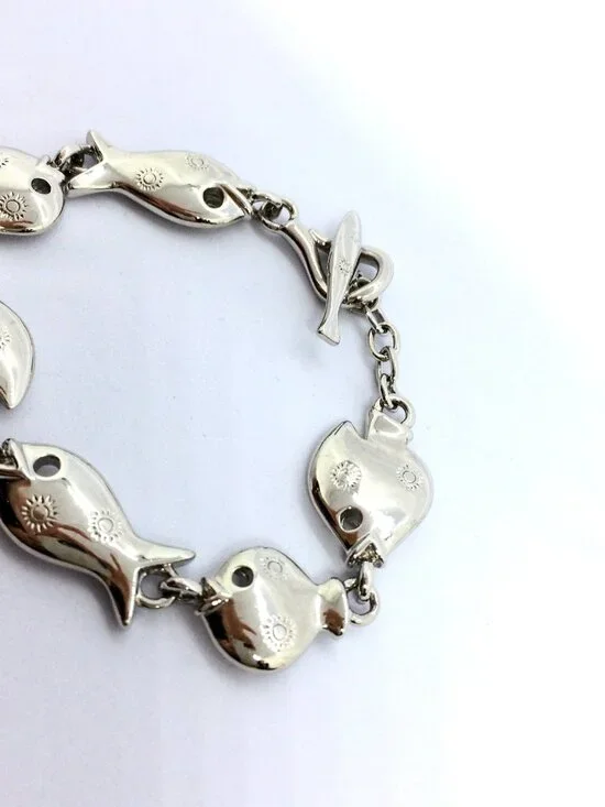 VINTAGE TRIFAFI FISH Bracelet Silver Tone Link Nautical Toggle Statement - Picture 6 of 15